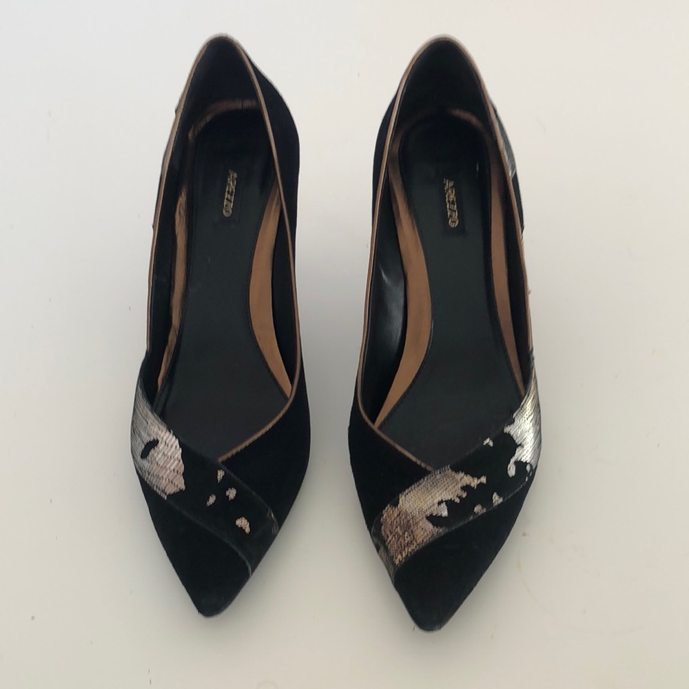 High heel shoes